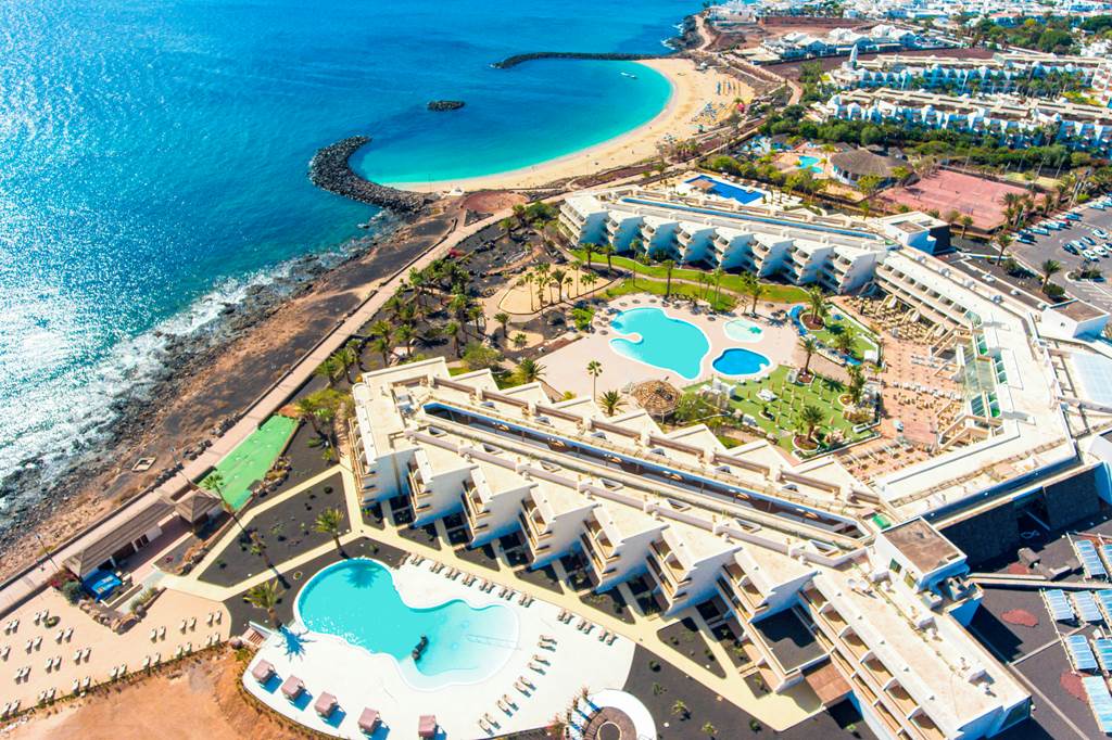 family holidays to Lanzarote - Dreams Lanzarote Playa Dorada Resort & Spa