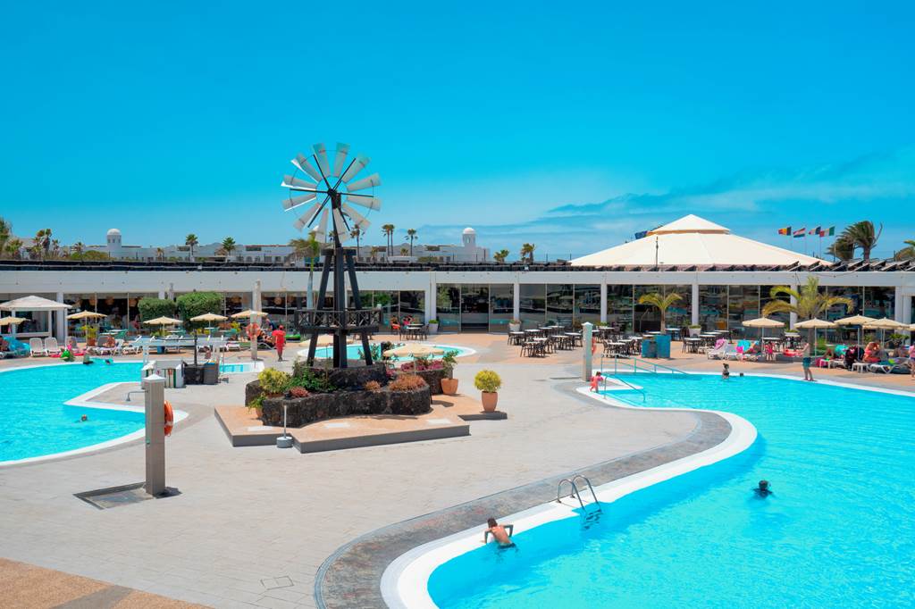 The best family holidays to Lanzarote - Relaxia Lanzasur Club & Aqualava Waterpark