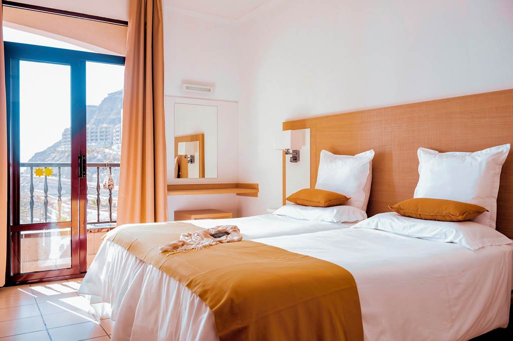 best kids go free holidays - Mirador Del Atlantico