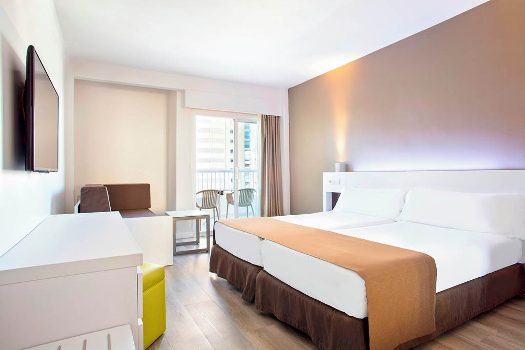 holidays with free child places - Hotel Sol Pelicanos Ocas